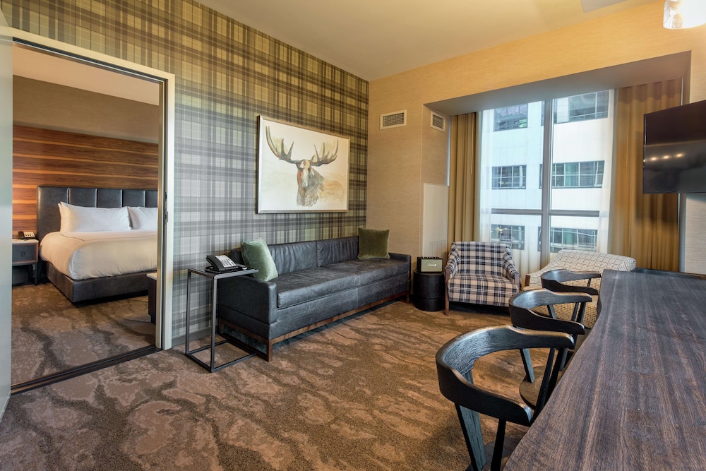 The Porter Portland Curio Collection By Hilton 32/67