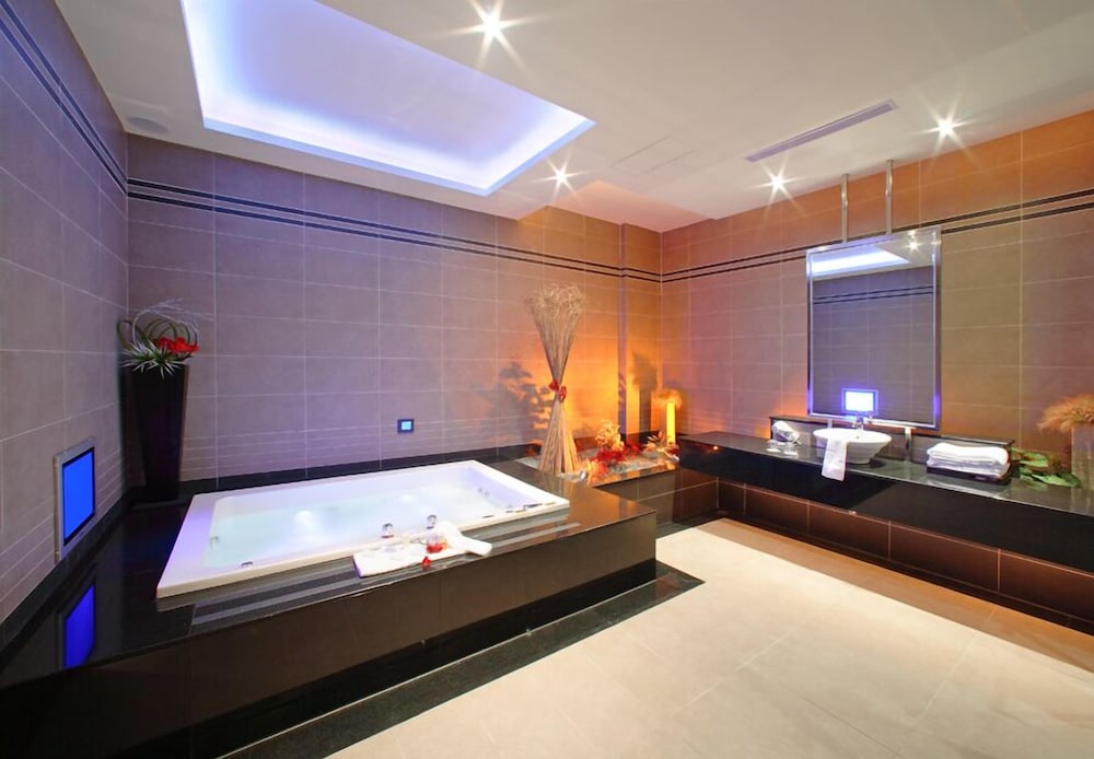 Amain Boutique Motel Tu Cheng 37/69