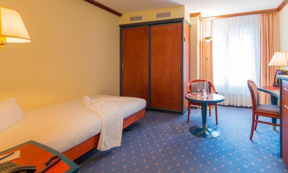 Thermal Hotels And Walliser Alpentherme Leukerbad 40/77