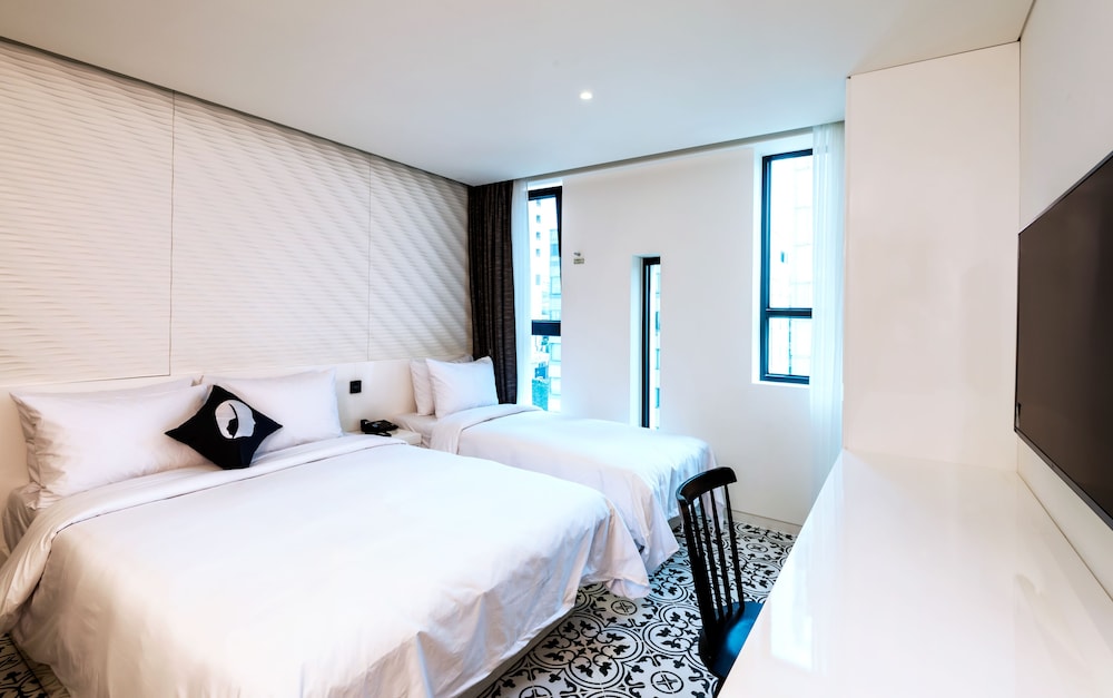 Hotel The Designers LYJ Gangnam Premier 32/64
