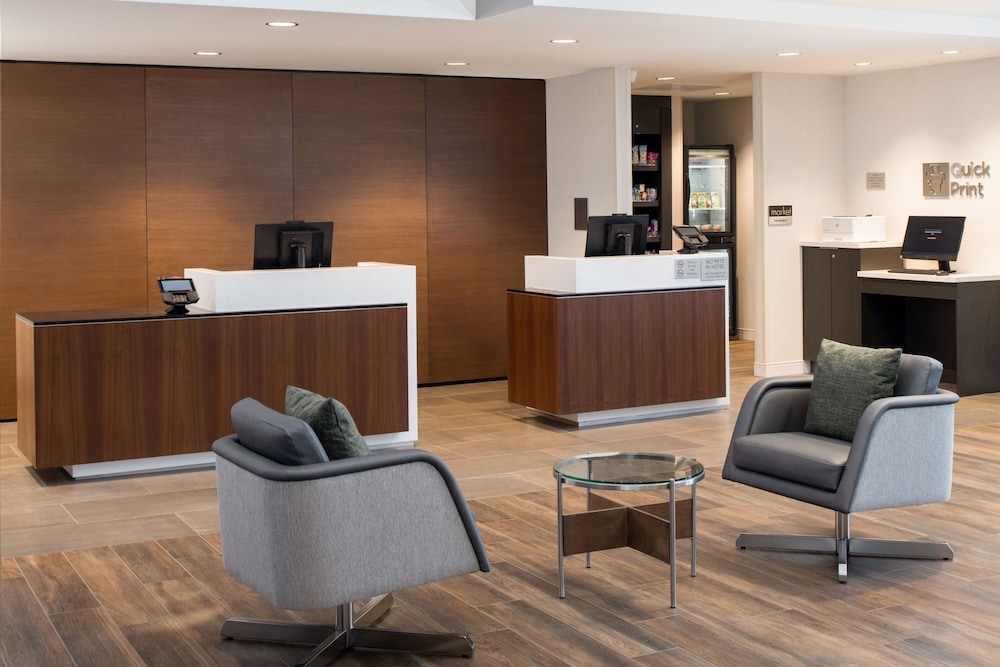 Courtyard by Marriott Santa Cruz 4/36