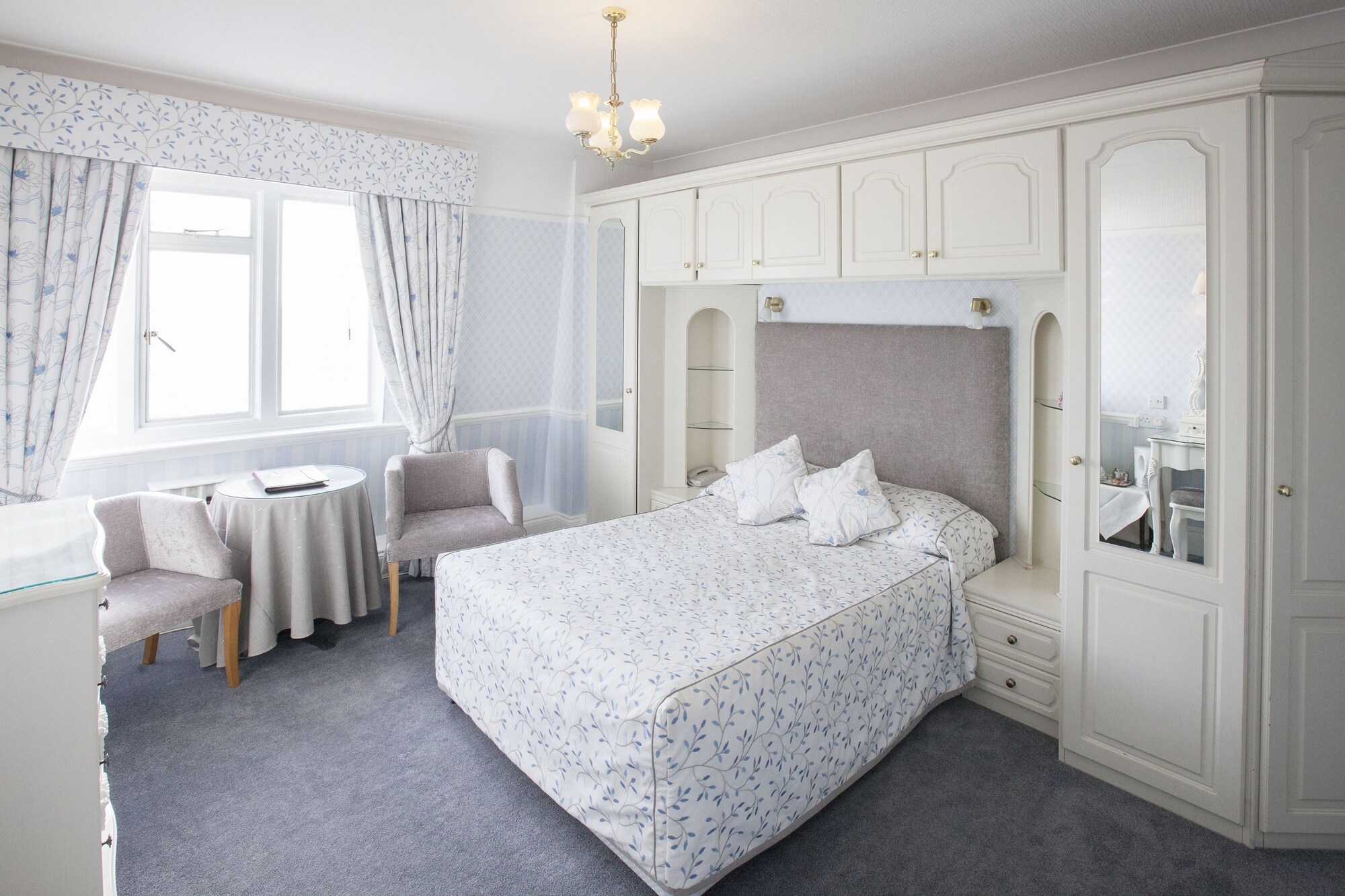 CLASSIC, DOUBLE BED, SEA VIEW