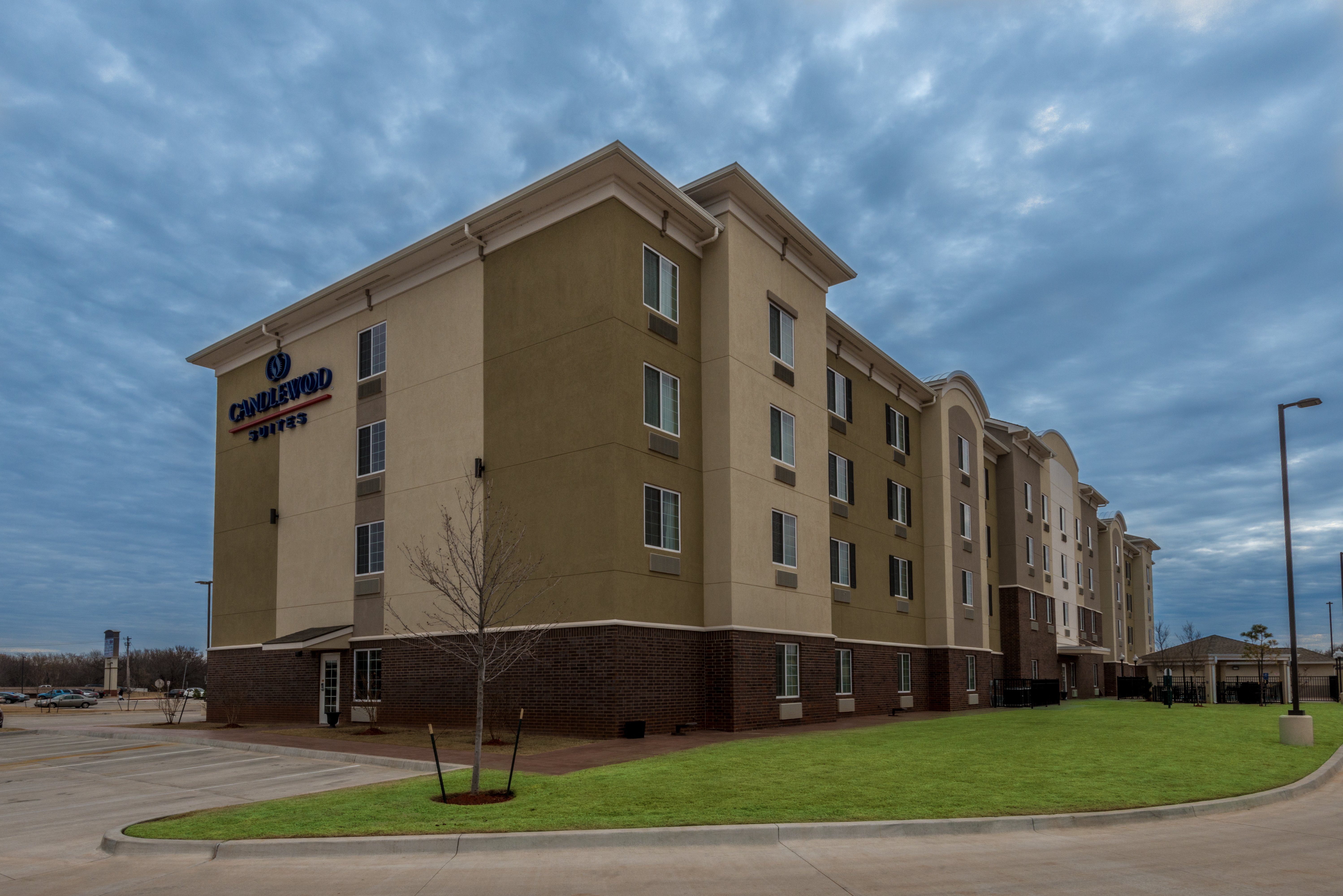 Candlewood Suites Midwest City 8/45