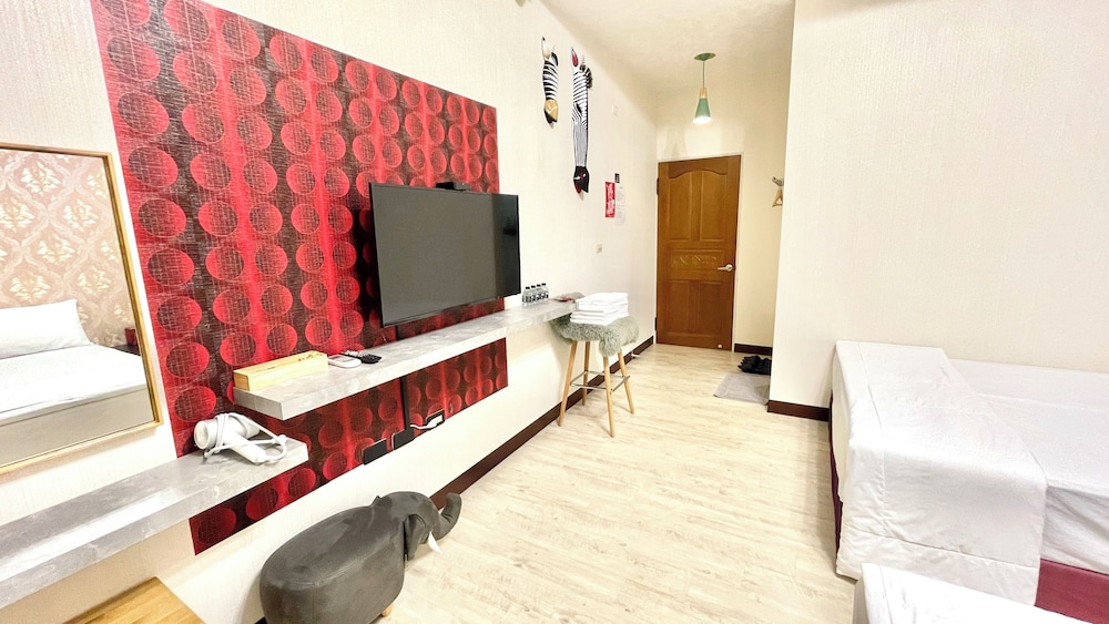 Snug Nine Inn 49/61