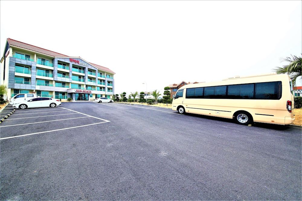 Sunbeach Resort 7/40