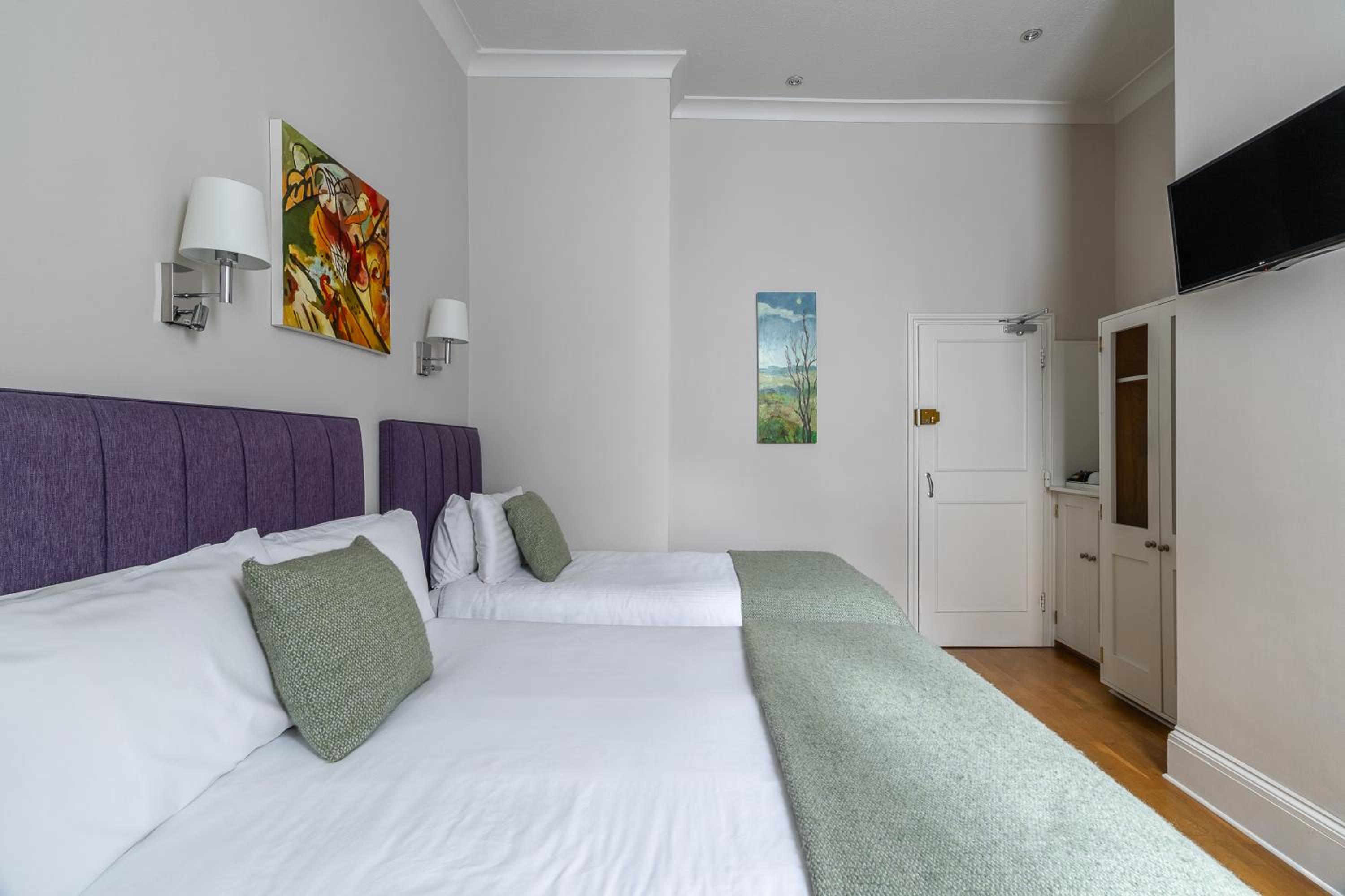 Harlingford Hotel 10/50