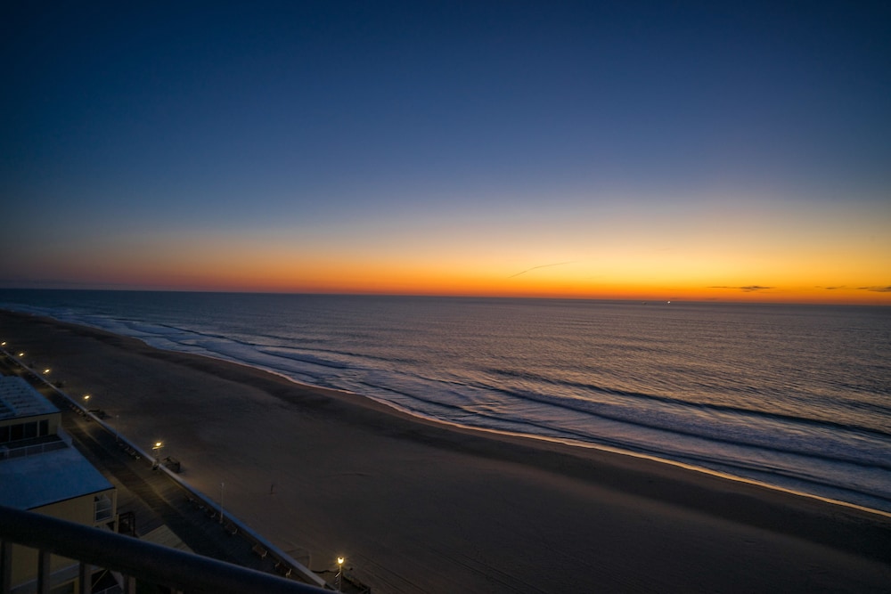 Grand Hotel Ocean City Oceanfront 54/63
