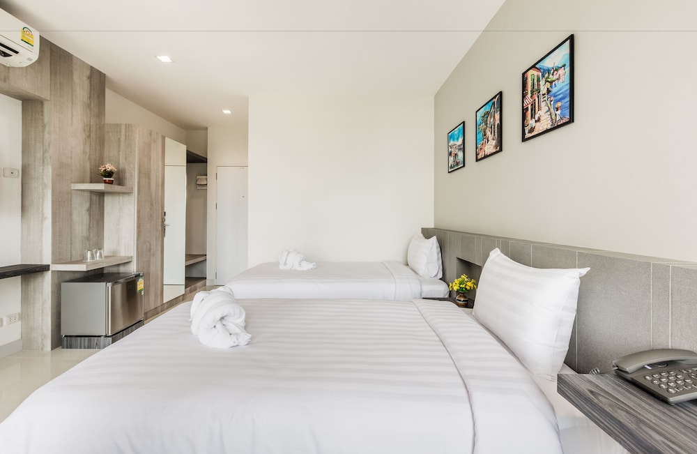غرفة سوبيريور بسريرين منفصلين، Evergreen Suite Hotel 3/6