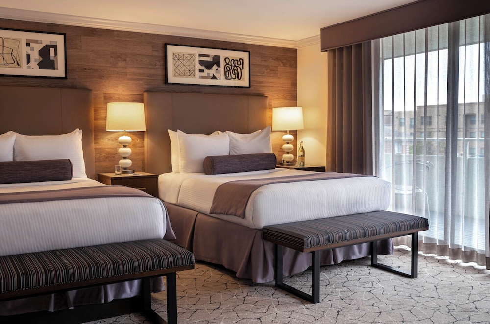Deluxe, 2 Double Beds, Balcony
