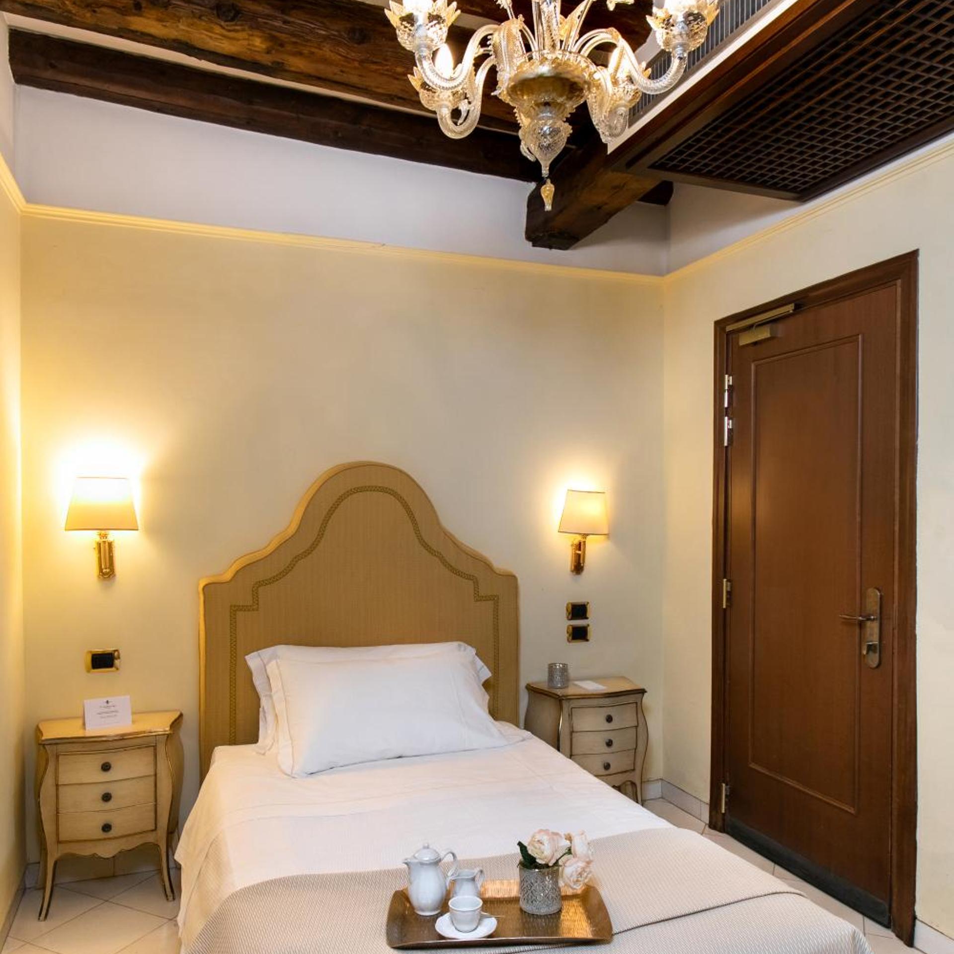 Smart, Double Bed