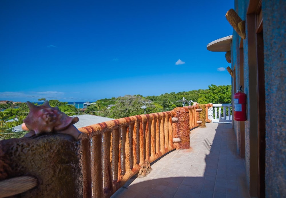 Hotel Los Corales 34/38