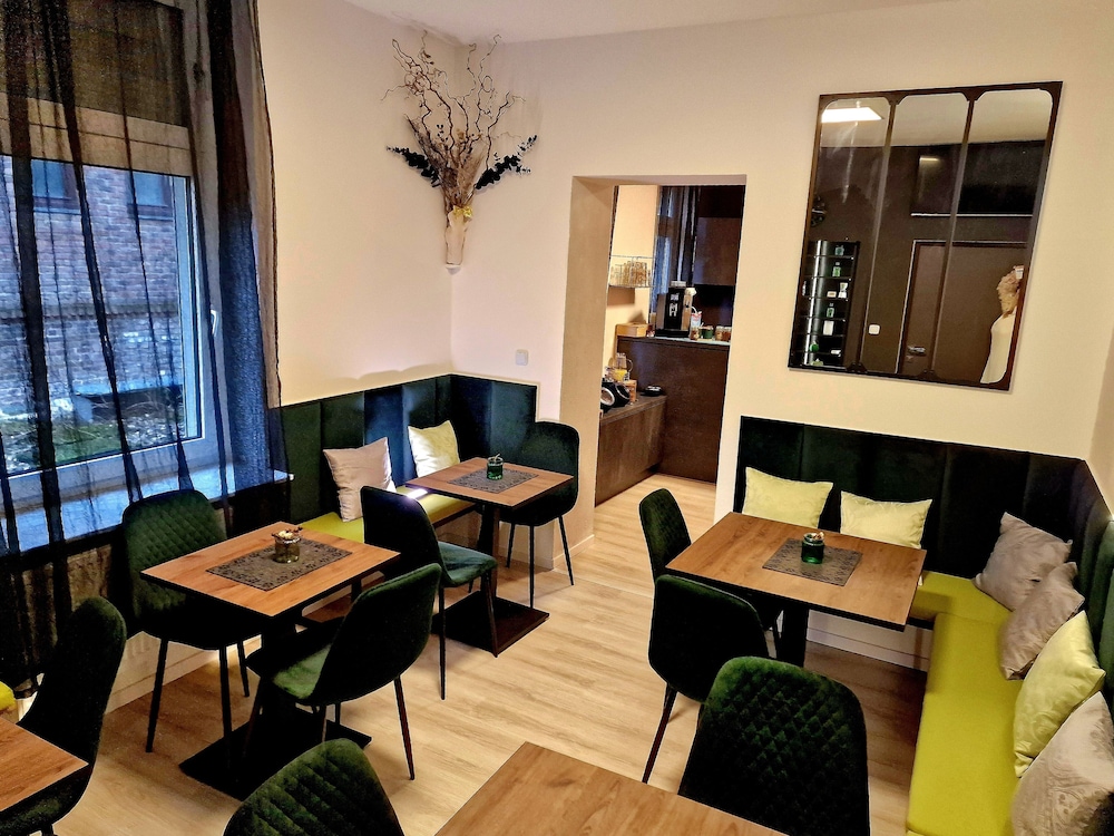 City Hotel Storch 44/59