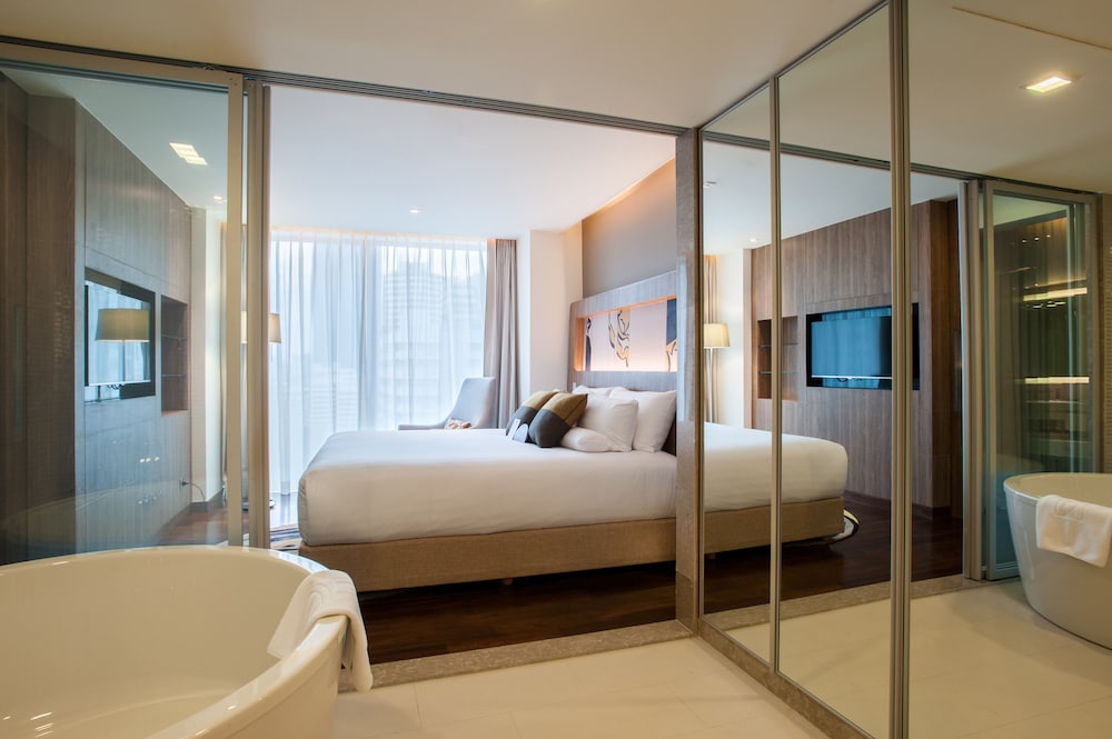 Novotel Bangkok Sukhumvit 20 10/77
