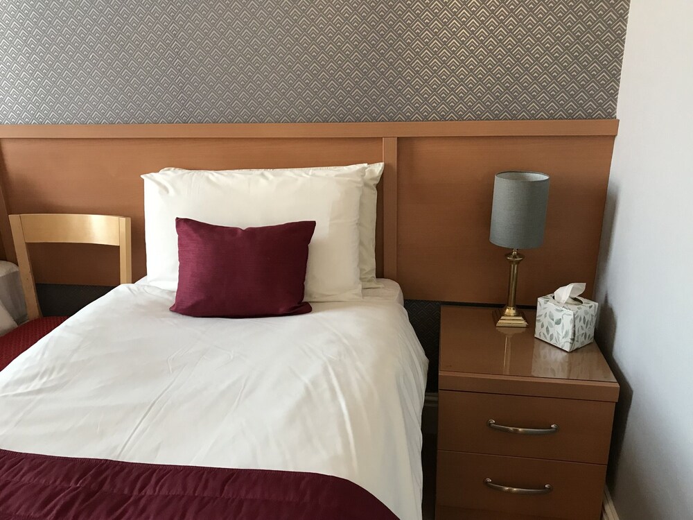 Bowden Lodge Hotel 23/50