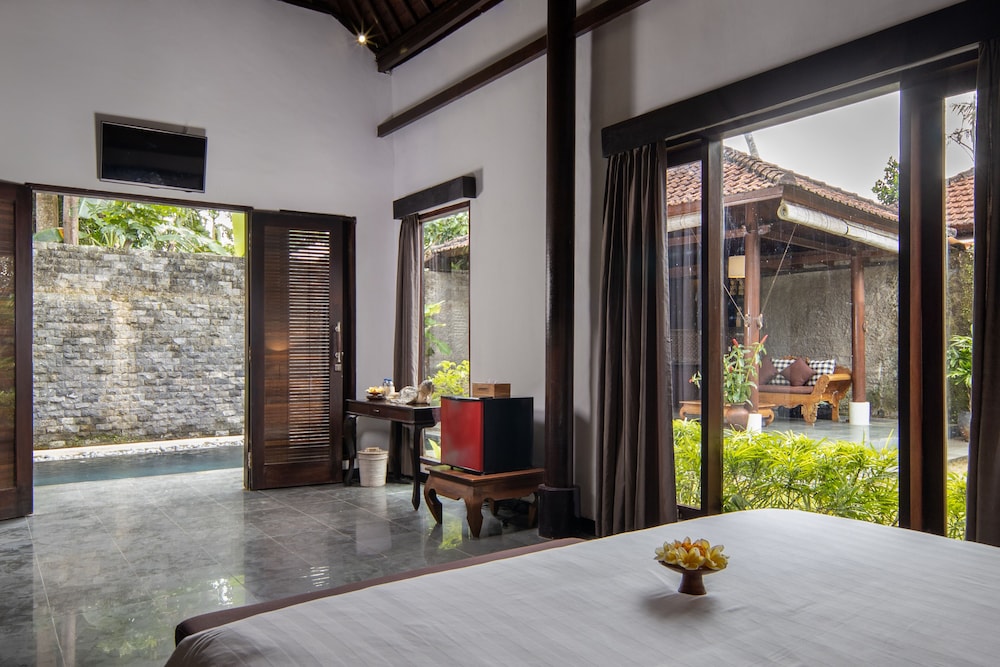 Ubud Raya Villa 18/50