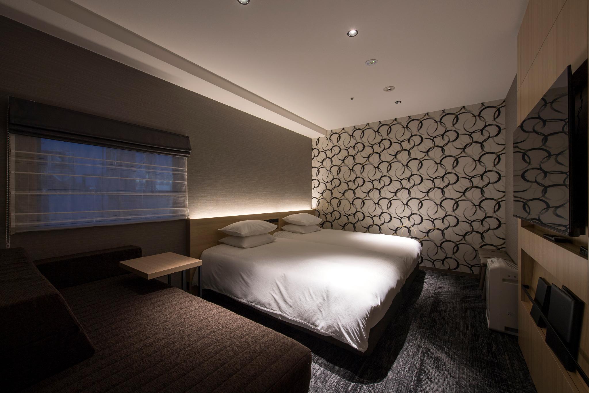 SUPERIOR, TWIN BEDS