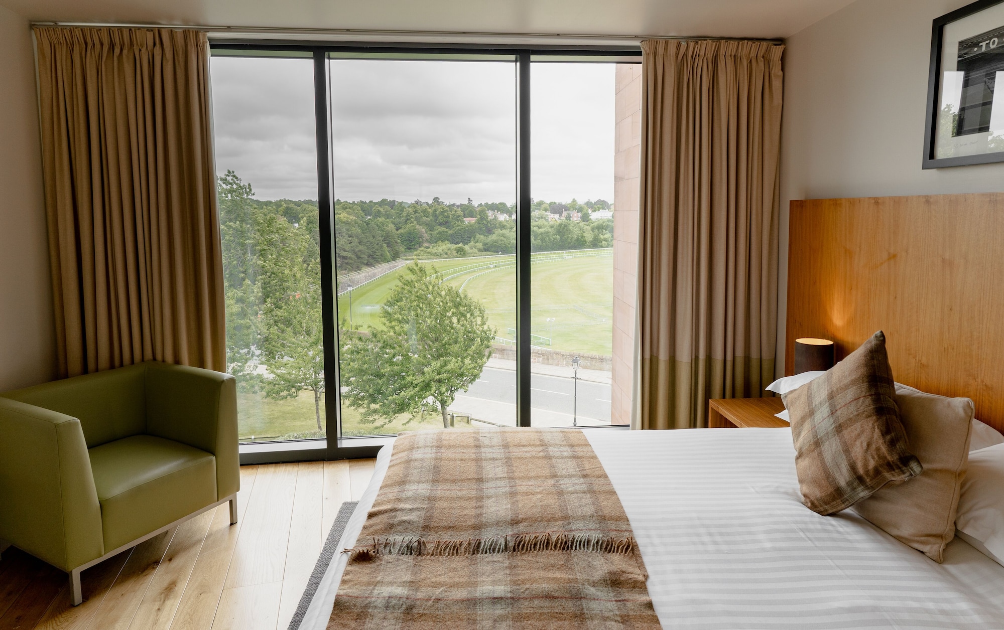 Deluxe, Double Bed