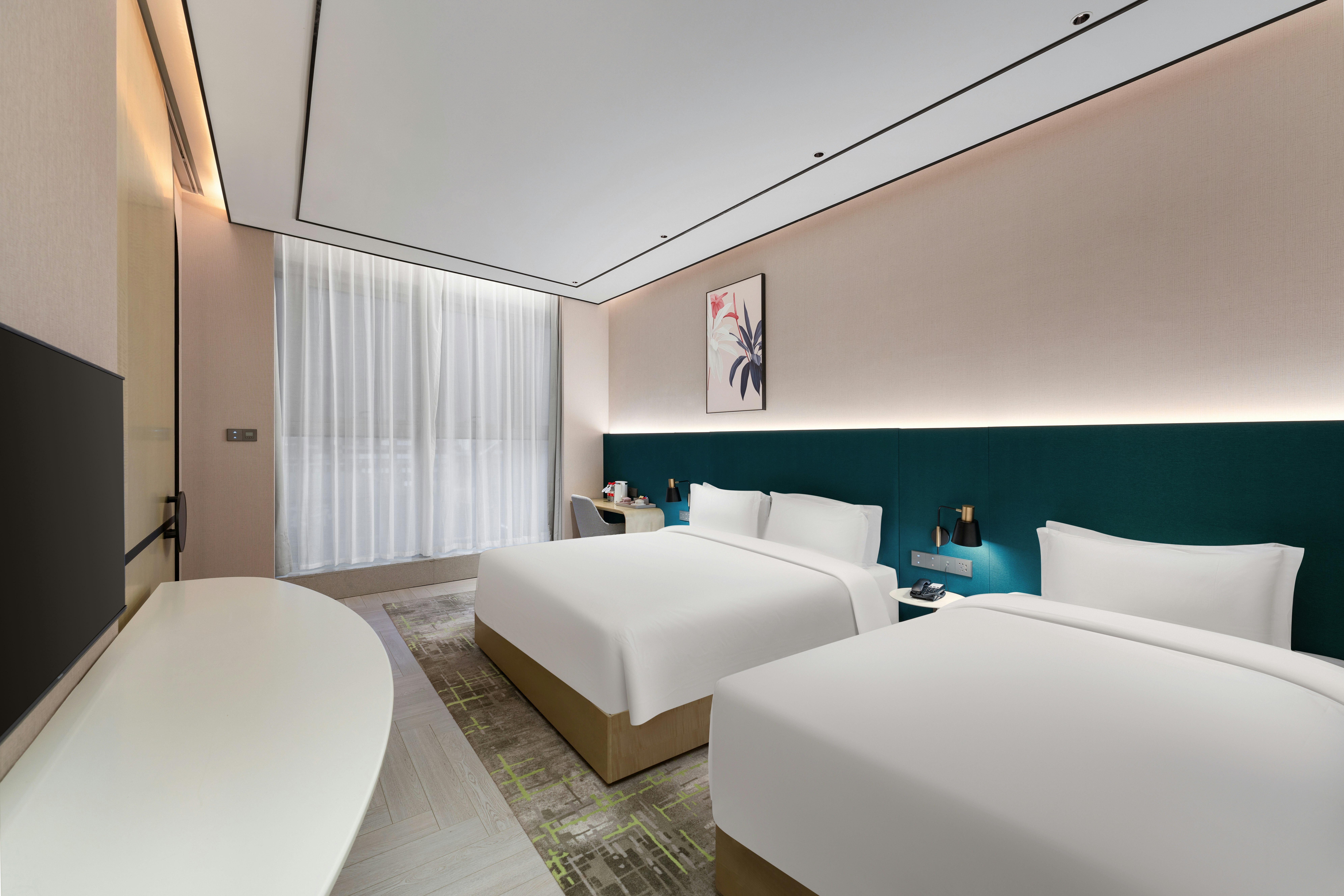 DELUXE, FAMILY, SUITE