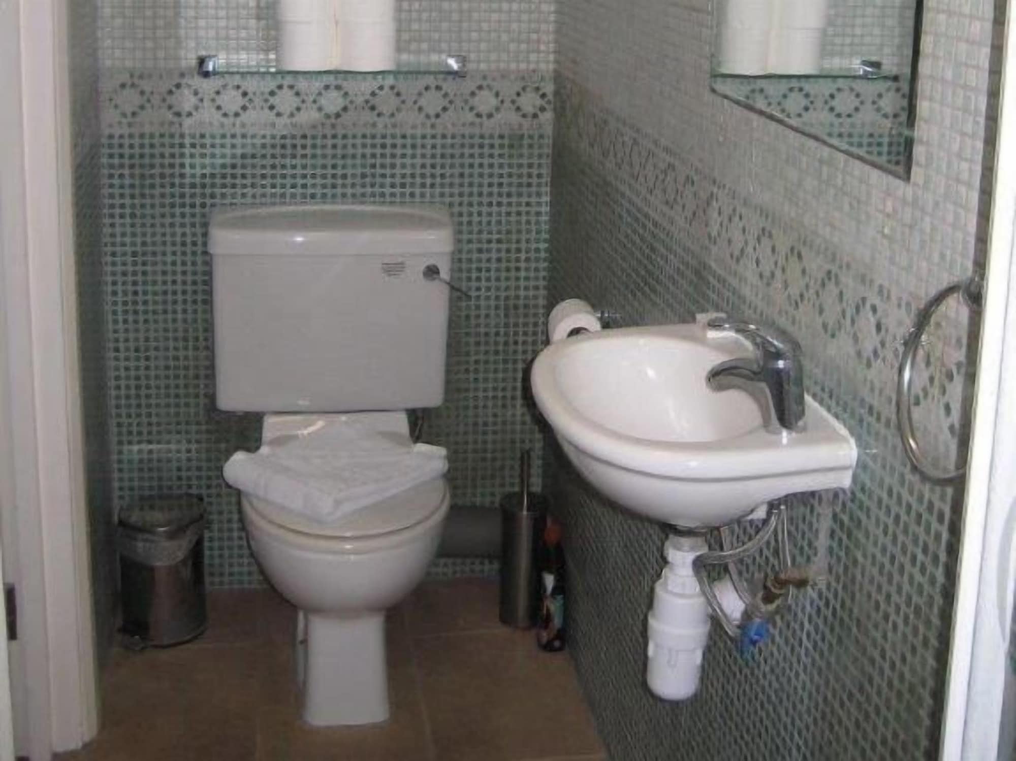 غرفة قياسية بسرير مزدوج، Central Hotel 6/7