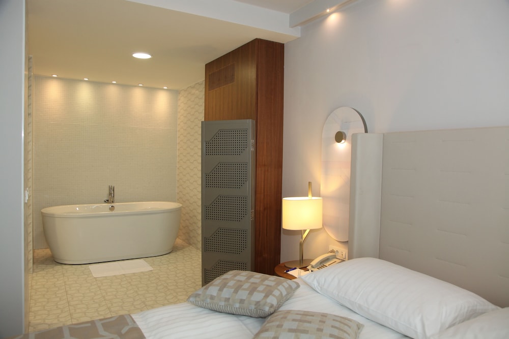 HOTEL TERME 8/24