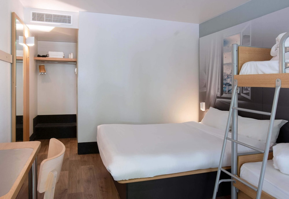 B&B HOTEL Louveciennes 24/56