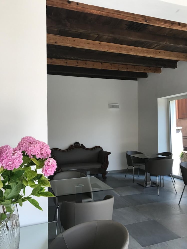 Corte Di Pellio 18/41