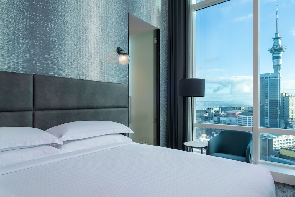 2 Bedrooms, Suite, 2 Double Beds, Tower View