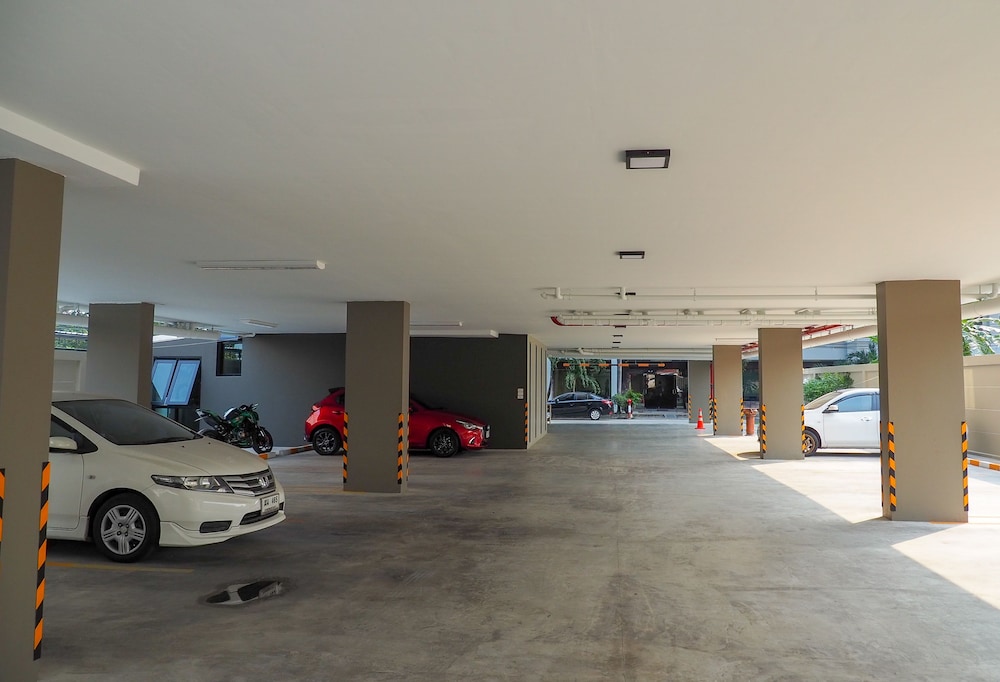 Casa Luxe Hotel And Resident 41/50