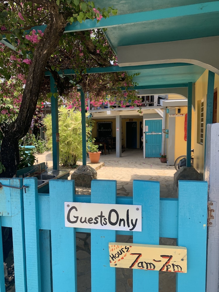 All Seasons Guest House 3/50