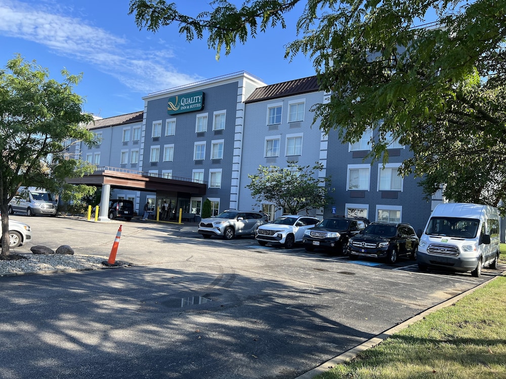 Quality Inn & Suites CVG Airport 4/30