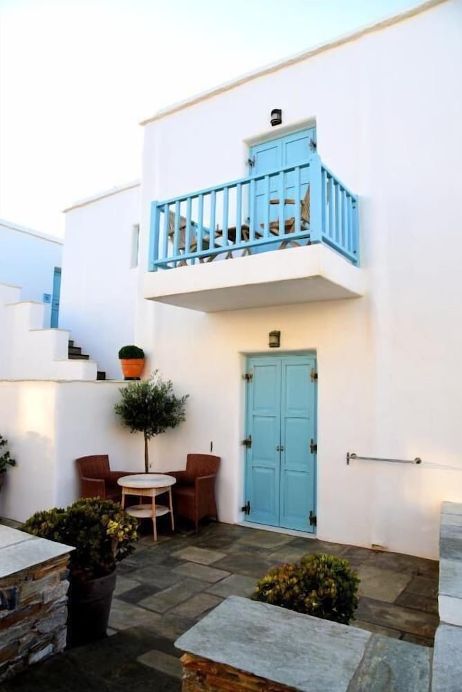 Messaria Hotel 3/63