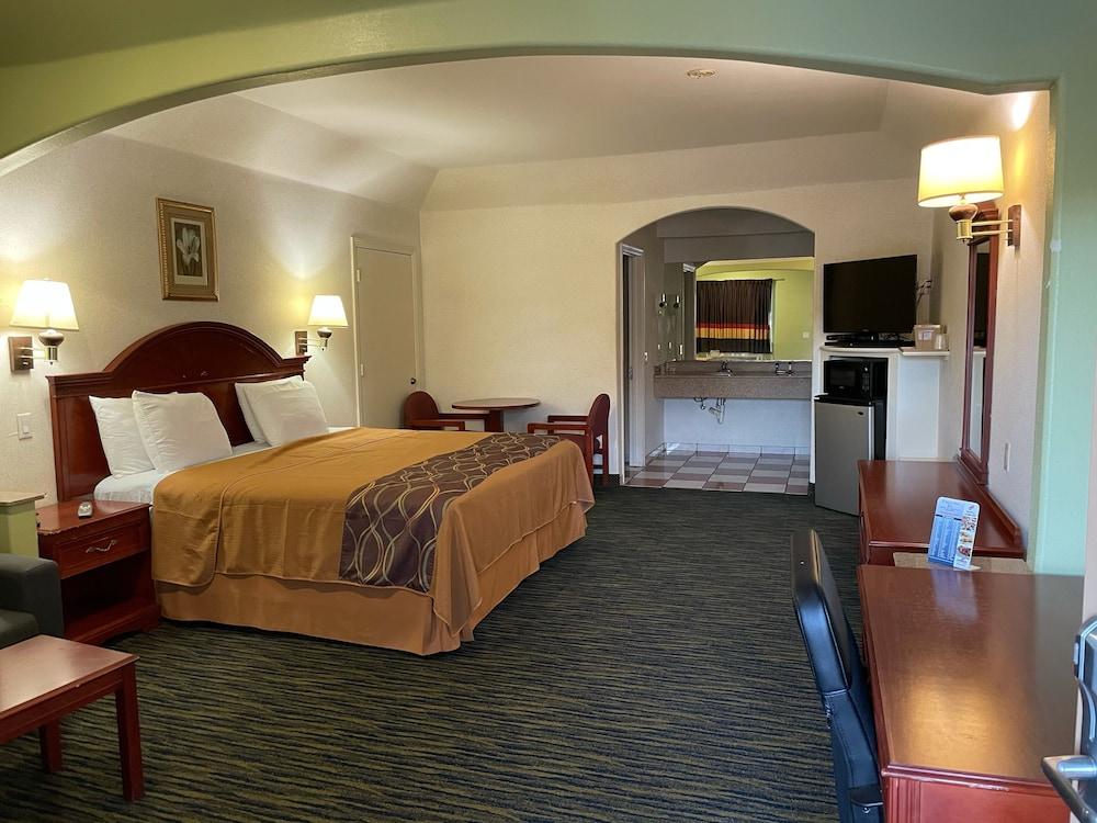 Porter Executive Inn & Suites 2/12