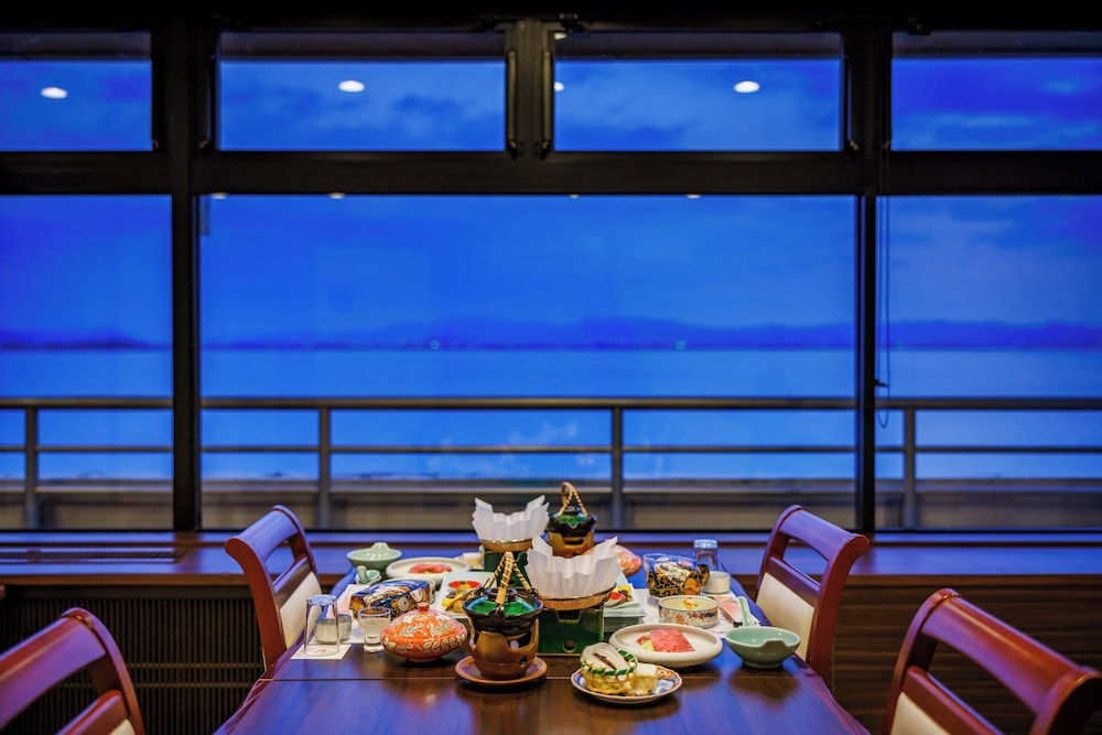 Biwako Grand Hotel 18/25