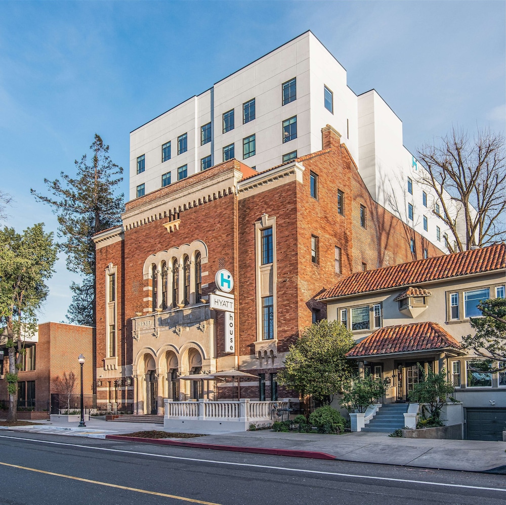 Hyatt House Sacramento/Midtown 45/50