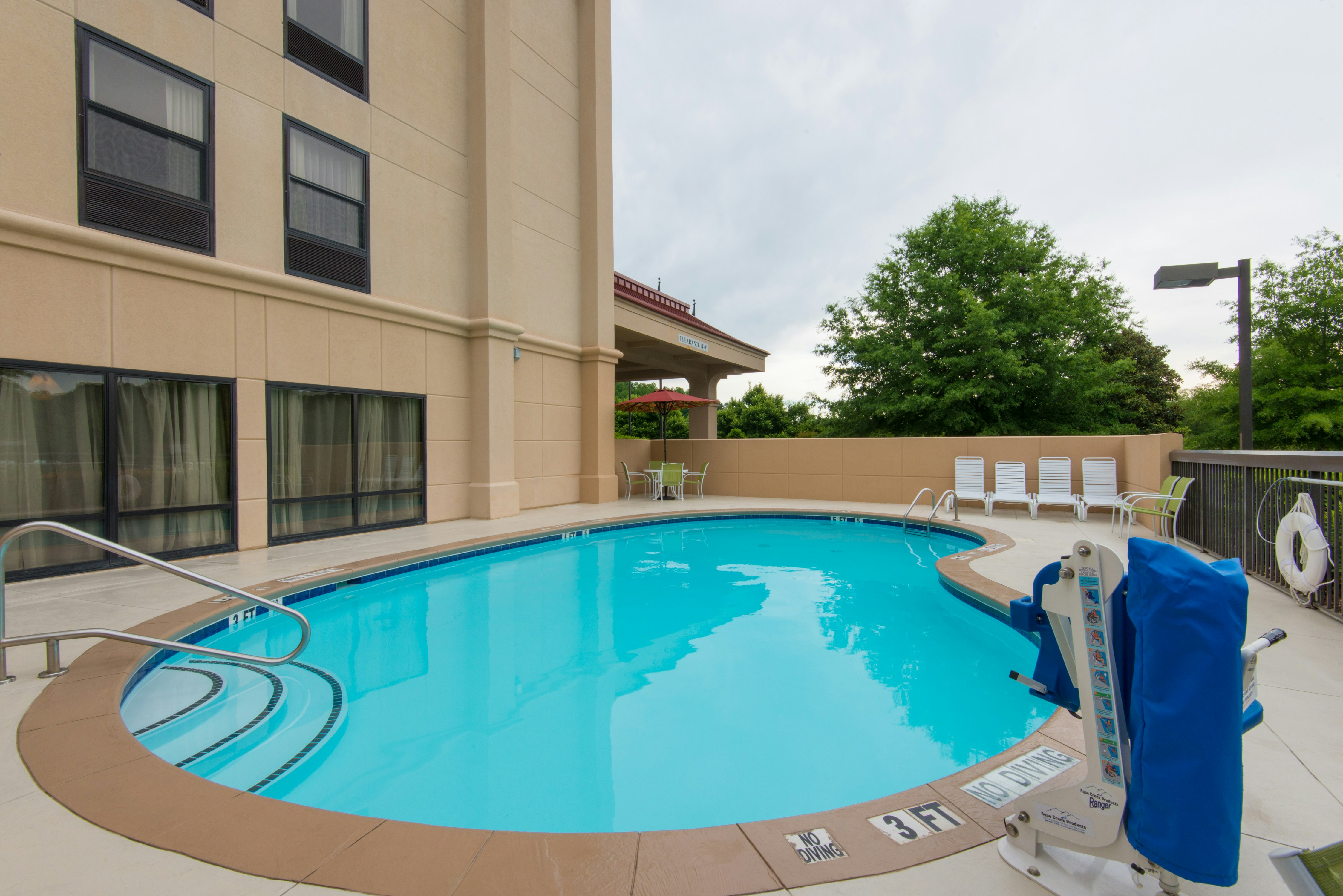 Hampton Inn Wilkesboro 48/50