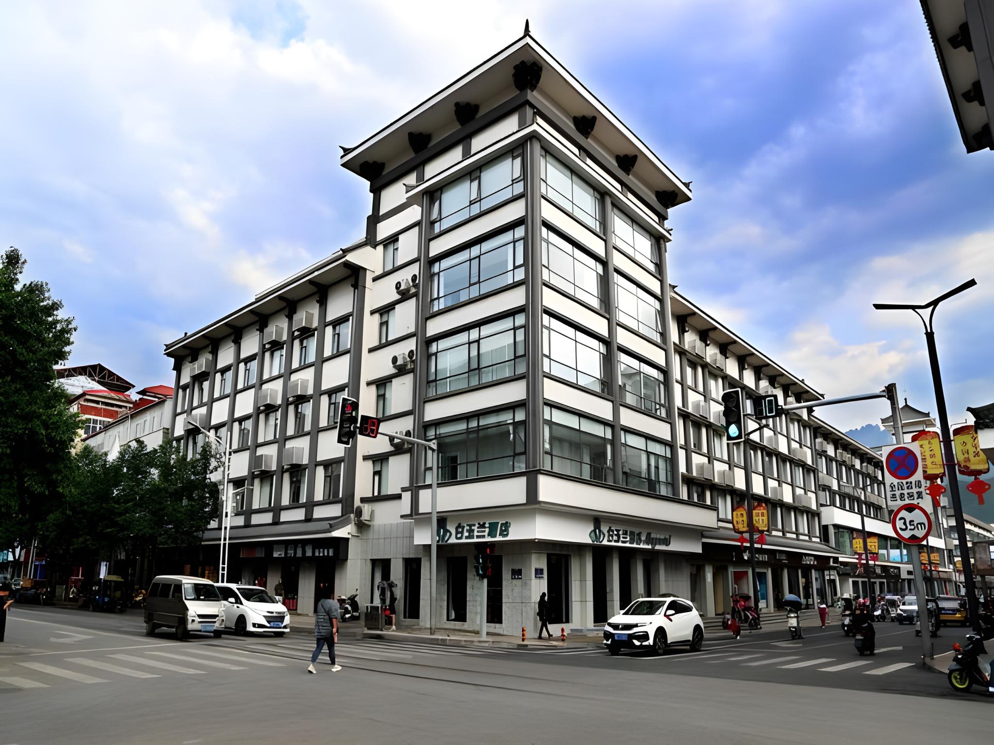 Magnotel (Luanchuan Changchun Road Cross Street) 33/33