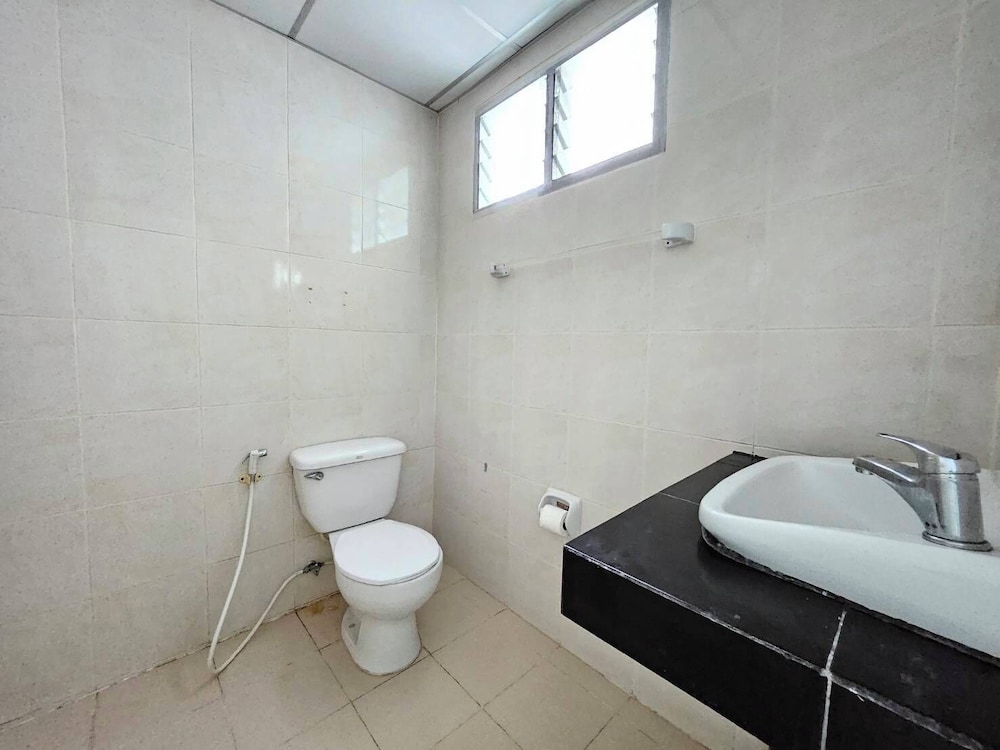 Patong Moon Inn Guesthouse 46/48