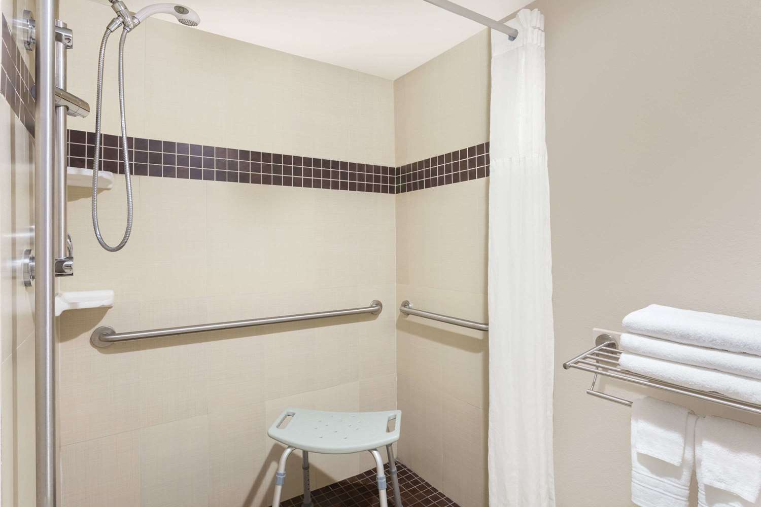 Super 8 by Wyndham Ellenton Bradenton Area 29/29