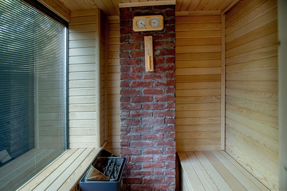 WINEPORT LODGE AGVA 44/84