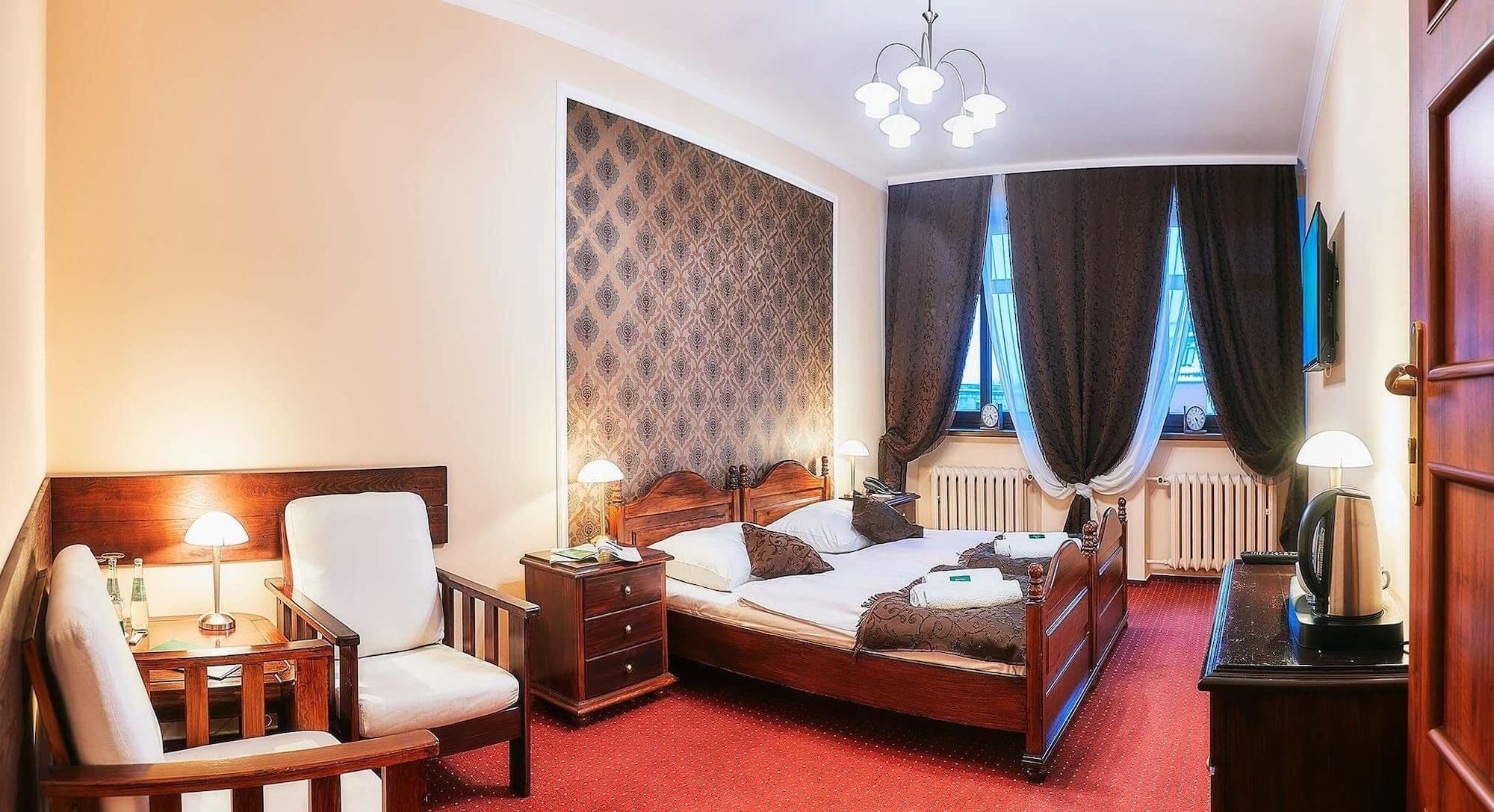 Hotel Baron Karczma Grodzka 8/51