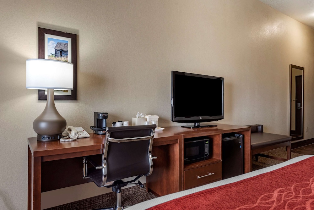 Comfort Inn & Suites Goodland, KS 44/47