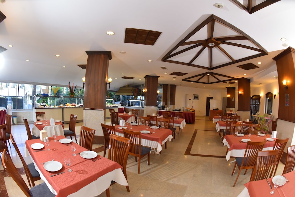 Valeri Beach Hotel 35/50