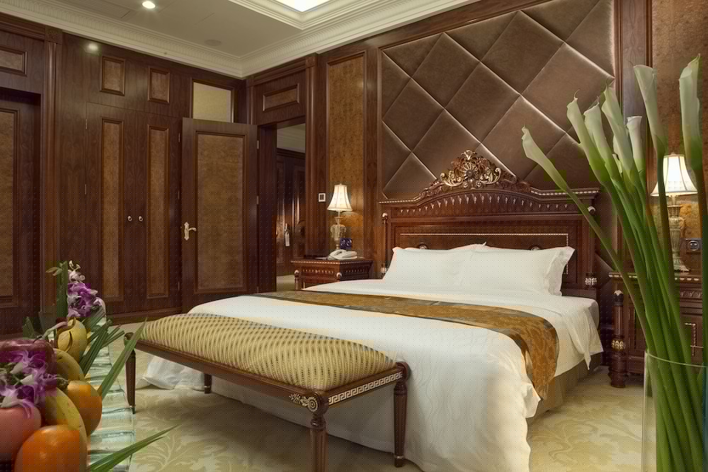 Gladden Hotel Jiangmen 29/61