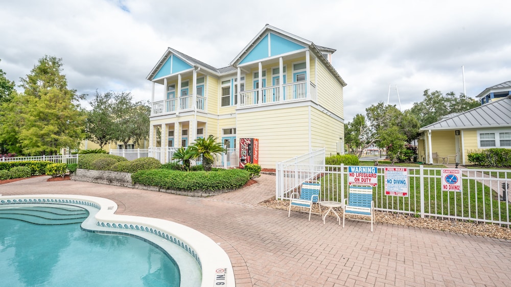 Barefoot Suites 5/69