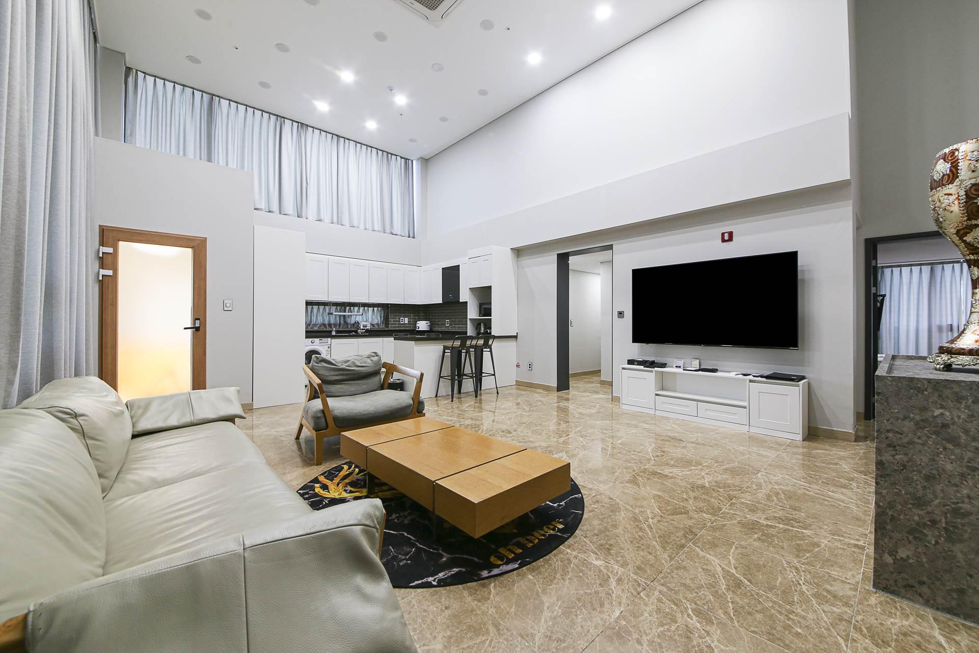 R&B Business Hotel 34/42