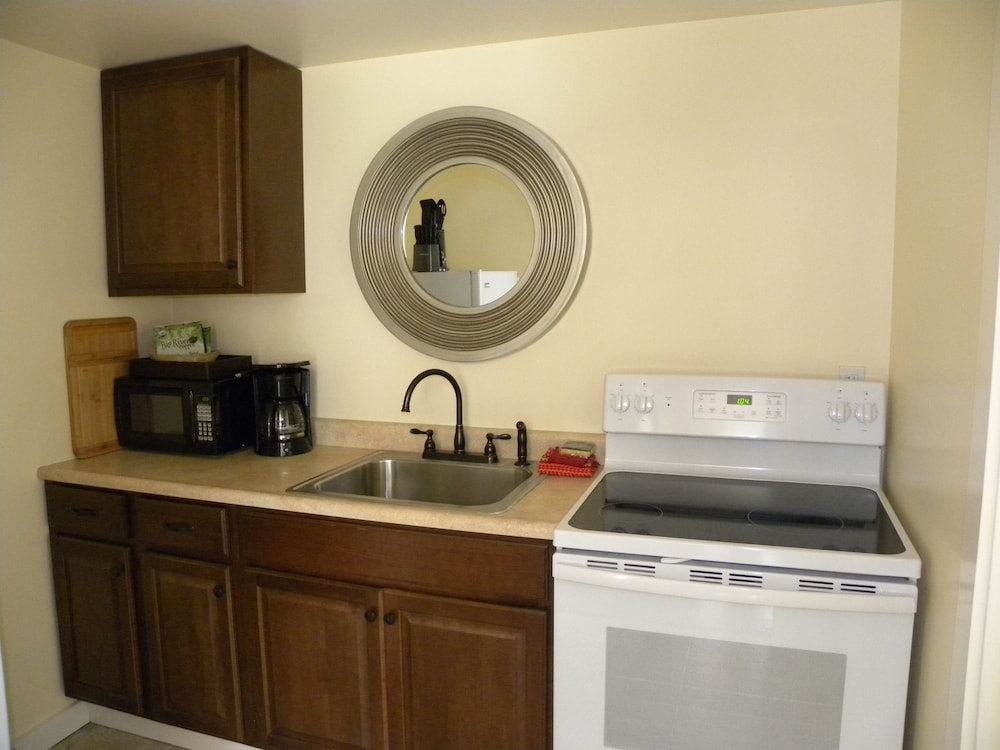 Inn at Buckhorn Cove 30/59