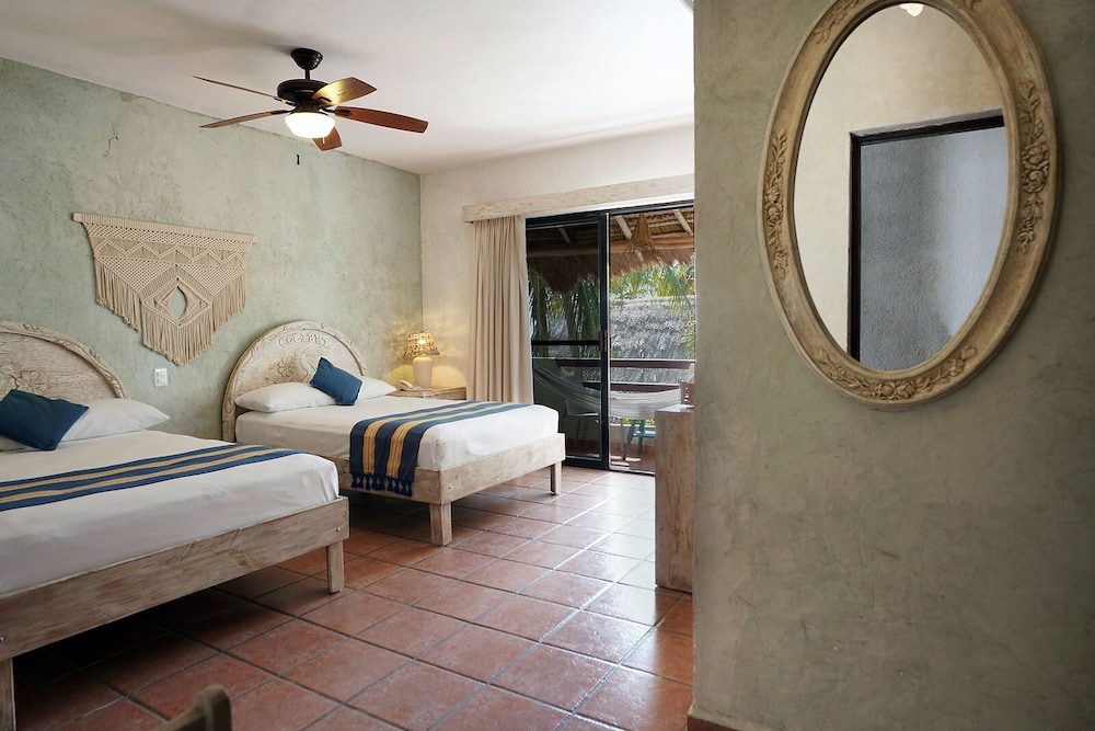 Hotel Colibri Beach 58/82