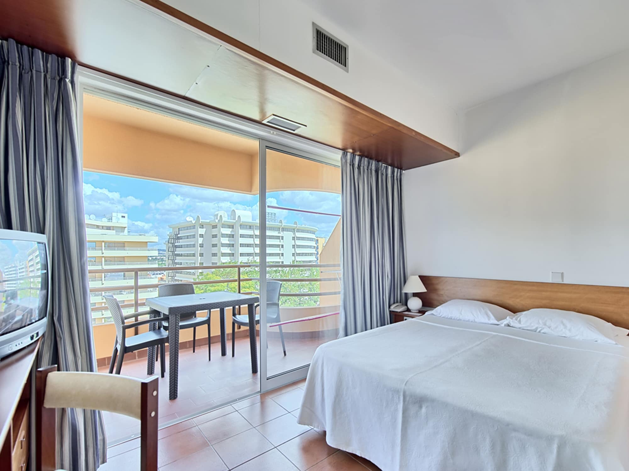 1 Bedroom, Apartment, Twin Beds, Sofa