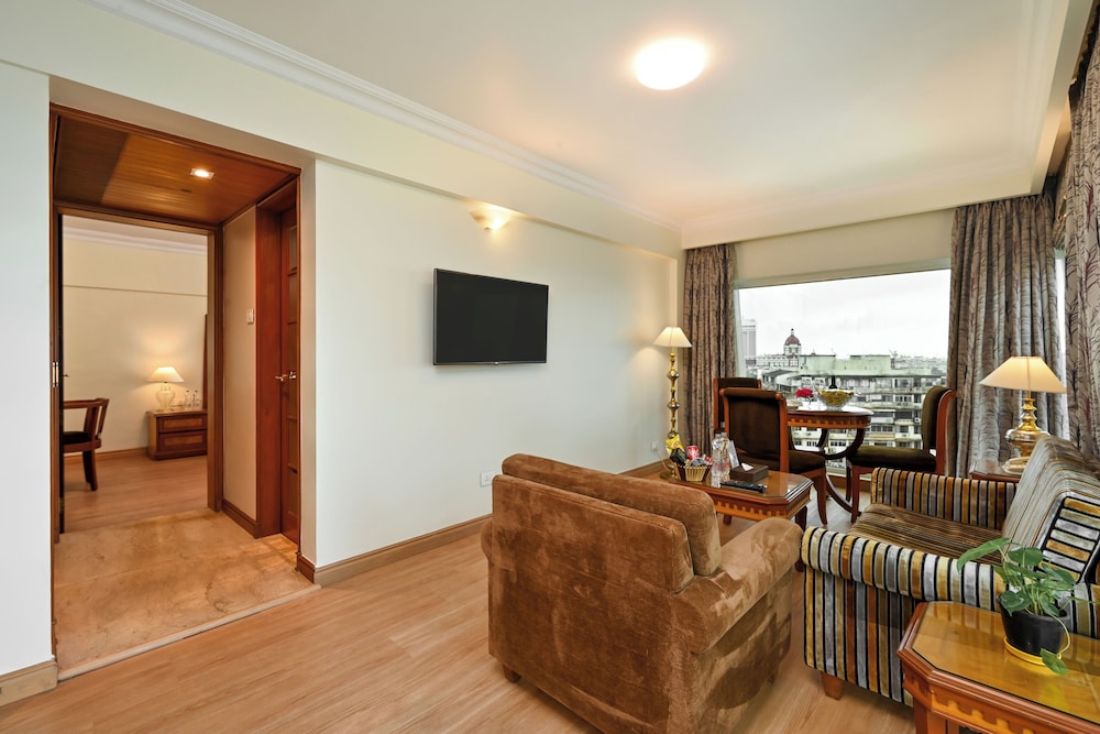 Fariyas Hotel Mumbai 28/50