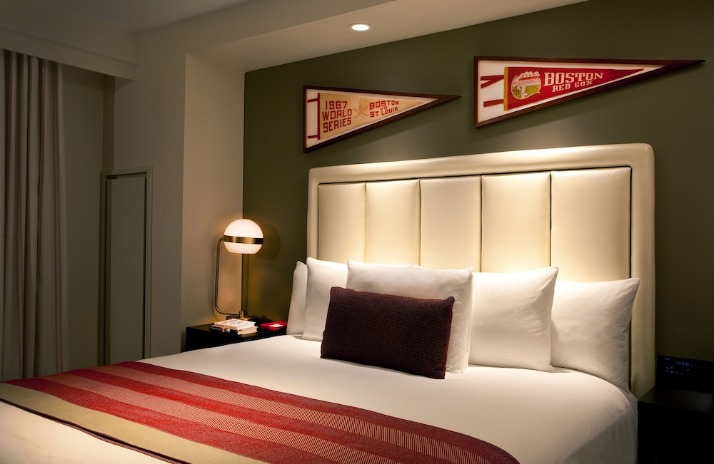 Hotel Commonwealth 14/65